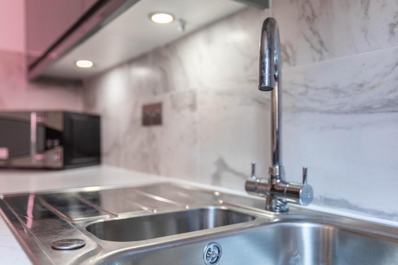 Stunning 1 Bed Merchant City Apartment With Parking 格拉斯哥 外观 照片